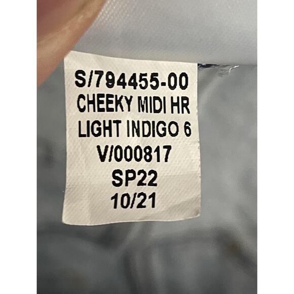 GAP Shorts Womens 16 33 Light Wash High Rise Cheeky Midi Button Fly Distressed - Picture 11 of 11